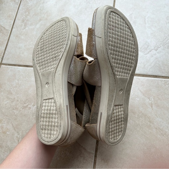 Eileen Fisher Sport Sandals Womens Silver Gold Metallic Open Toe Platform Sz 7 - Picture 8 of 8